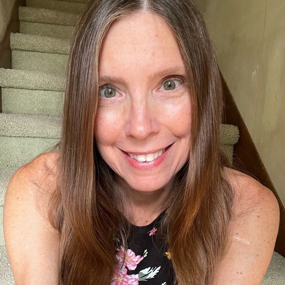 Meet the Posher Other - Meet your Posher, Lisa